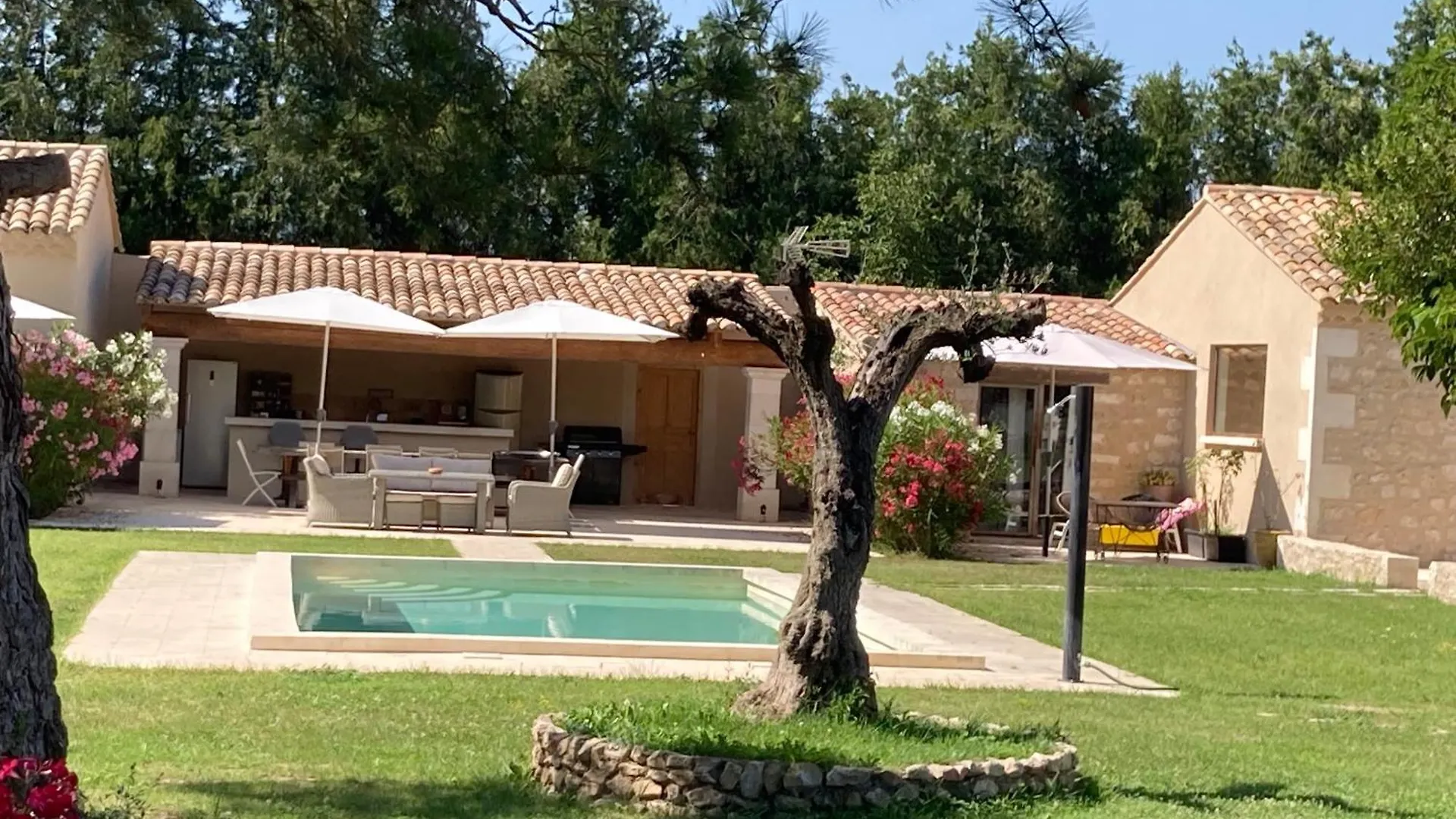 Bed and Breakfast Mas Galinette Saint-Andiol 0*,