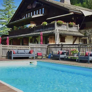 https://les-chalets-de-la-serraz.hotels-rhonealpes.com