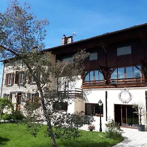 D'hotes La Noyeraie , Izeron Francia